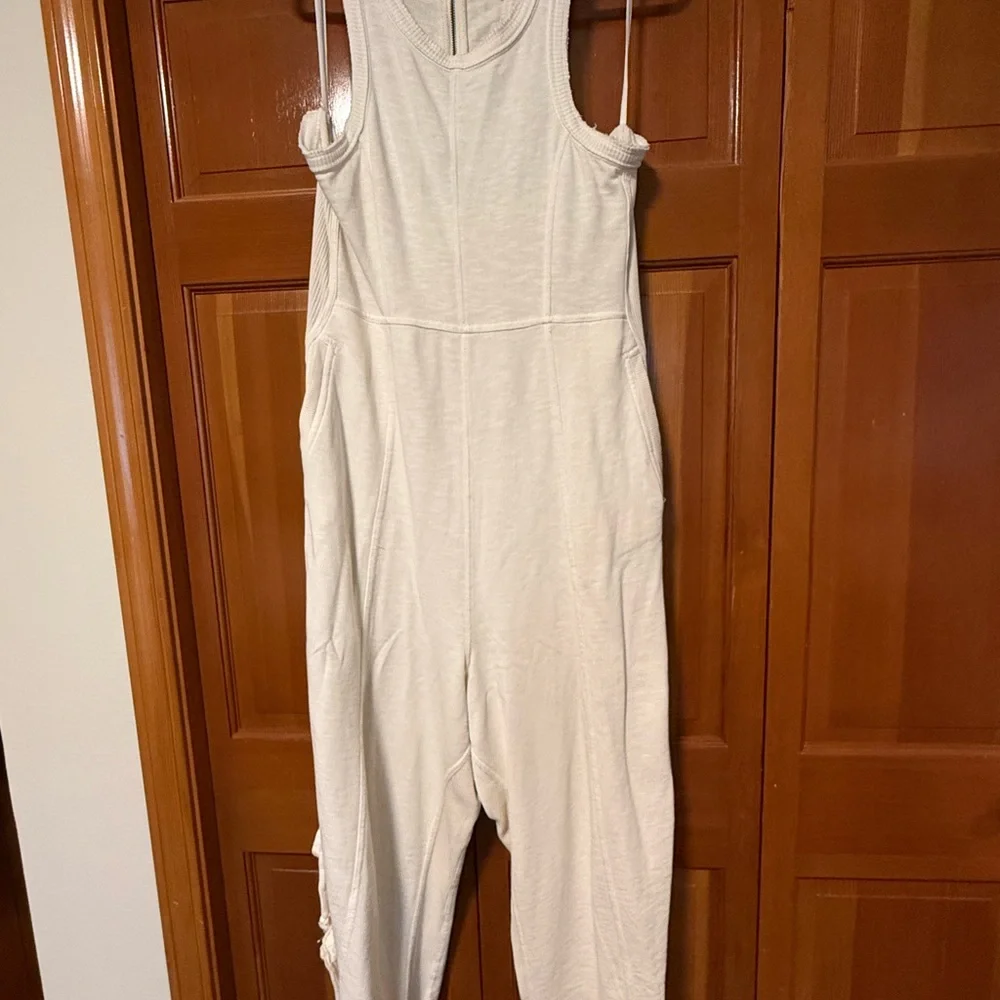 Elegant Cream Jumpsuit - Picture 6 of 13